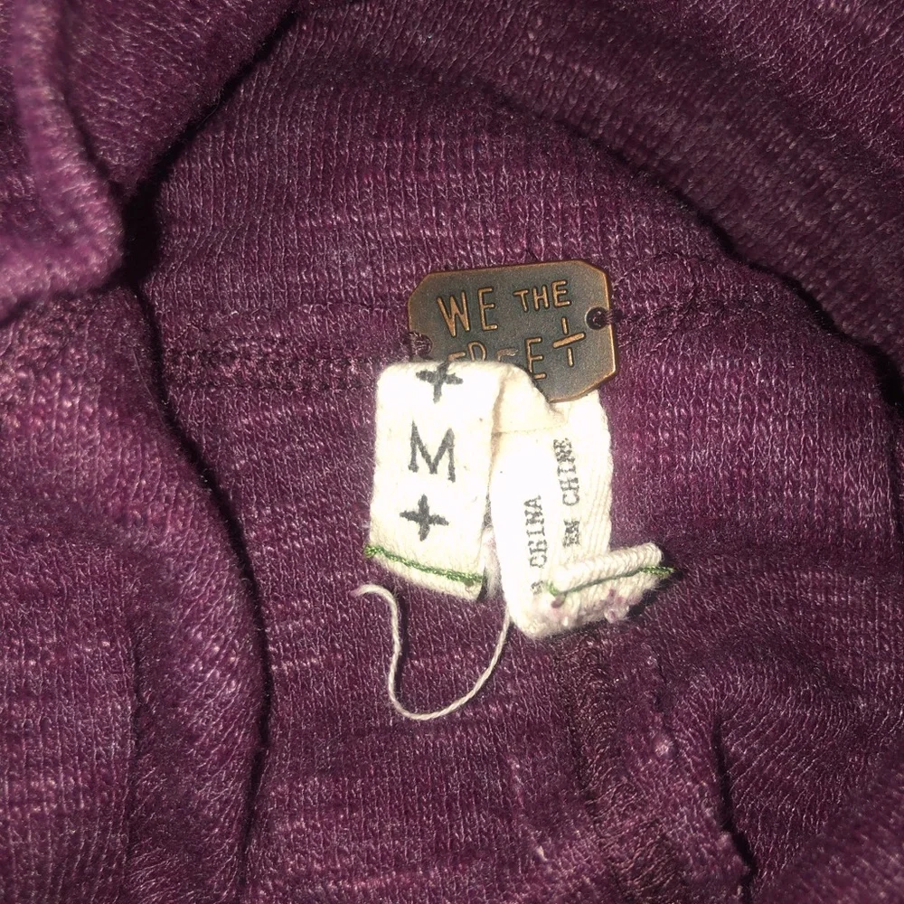 Free People EUC Turtle Neck - Picture 8 of 9